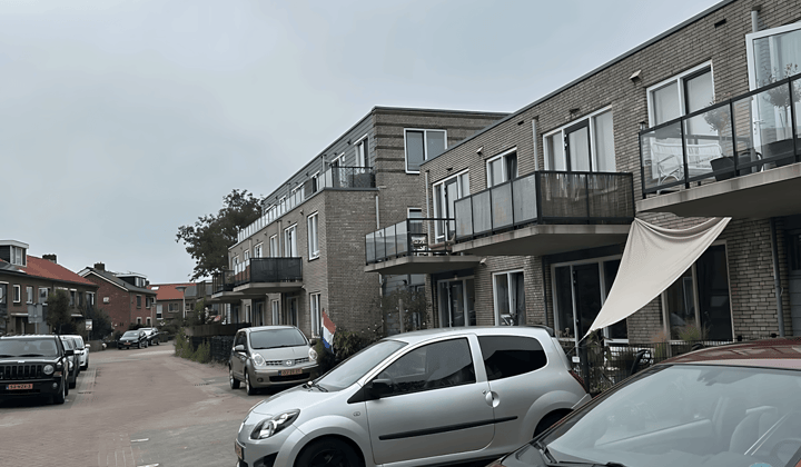 Kamer | 35m² | €980,-