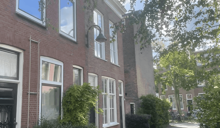 Huis · 105 m² · €2200,-