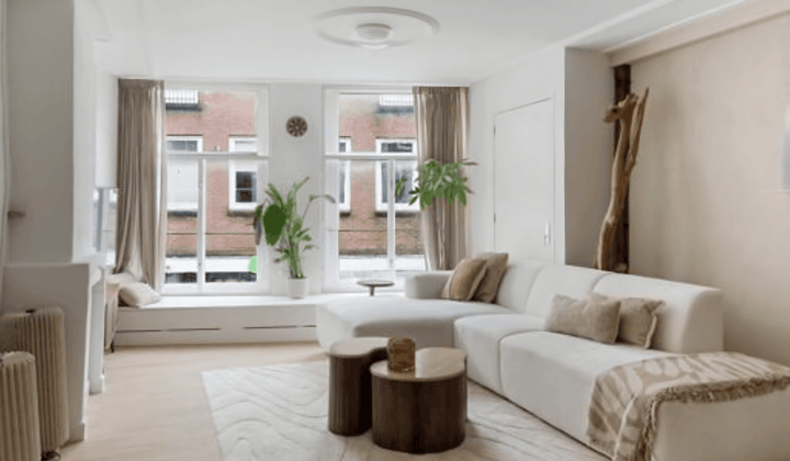 Gestoffeerd appartement met royaal dakterras en uitzicht