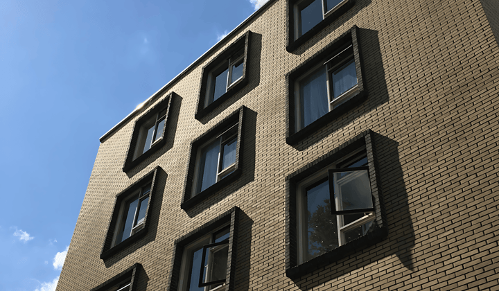 Appartement met 2 slaapkamers en balkon