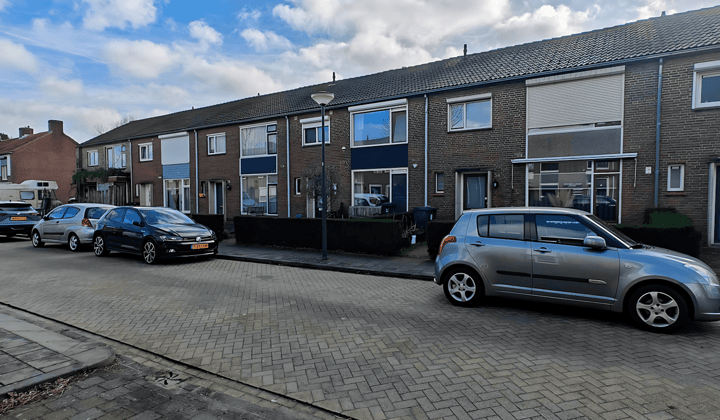 Huis · 100 m² · €1775,-