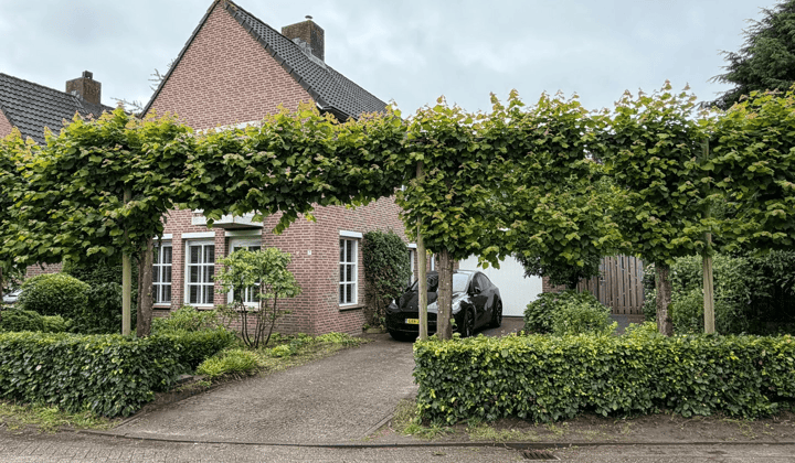 Huis · 172 m² · €2750,-