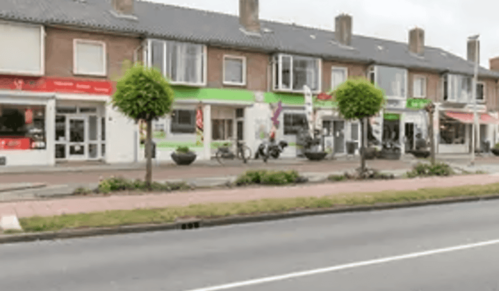 Gemeubileerd appartement met balkon en parkeerplaats