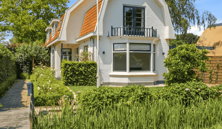 Huis · 190 m² · €5950,-