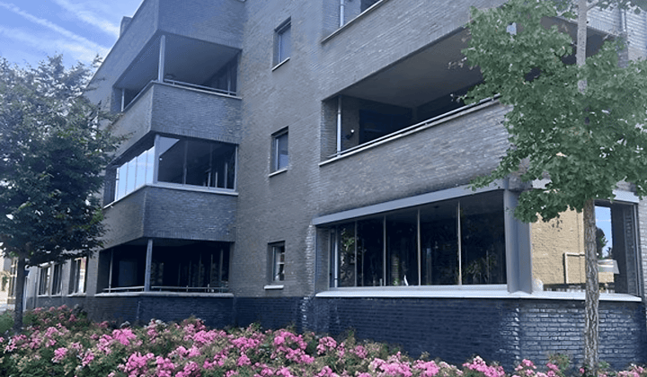 Appartement · 90 m² · €1250,-