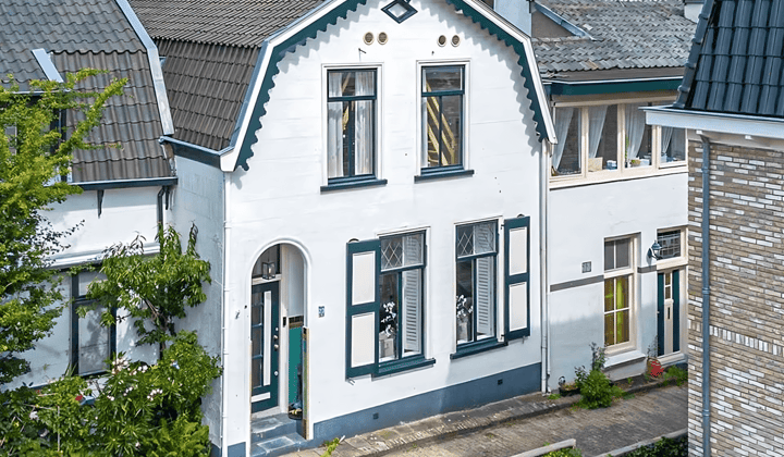 Huis | 116m² | €2495,-