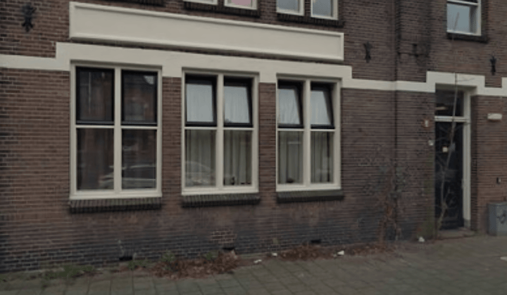 Bovenwoning 1 slaapkamer met berging en open keuken