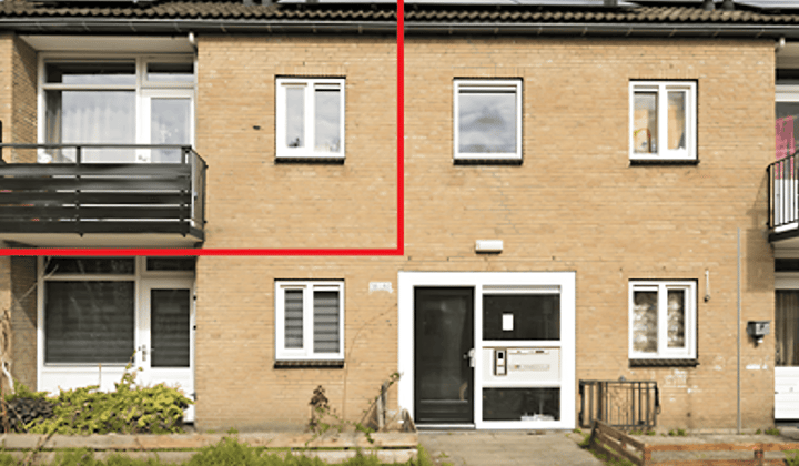 Appartement met twee slaapkamers en balkon