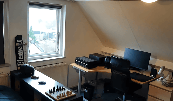 Kamer | 175m² | €650,-