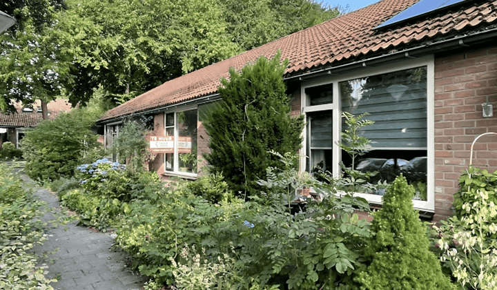 Tussenwoning met tuin en ruime slaapkamers
