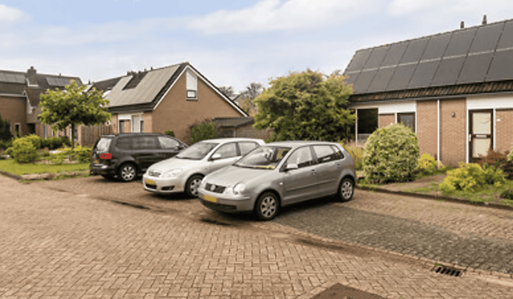 Eengezinswoning met Balkon en Prijs exclusief