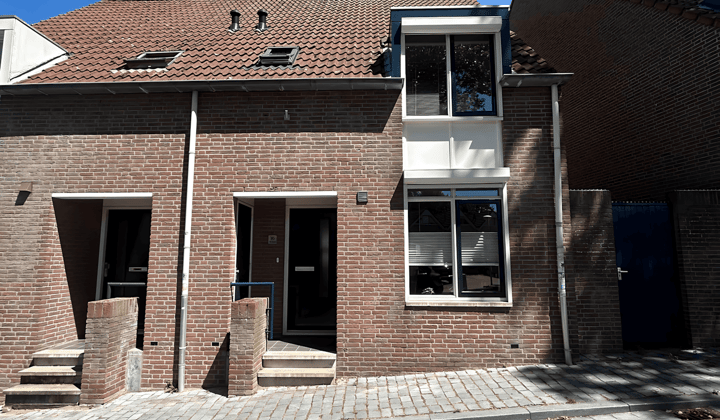 Huis · 109 m² · €2200,-
