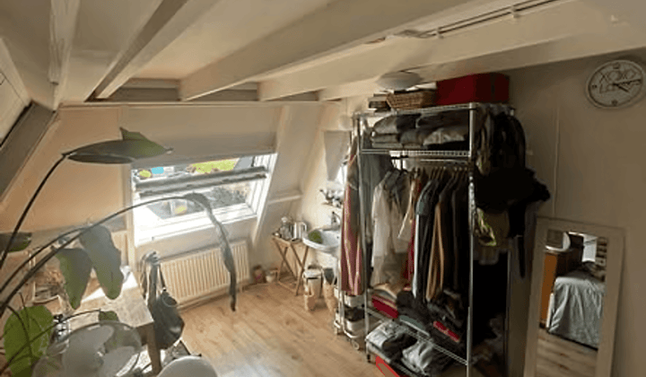 Kamer met balkon en voorkeur voor Nederlandse huurder