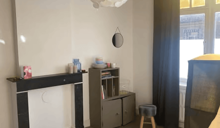 Kamer met gedeelde keuken en badkamer, inclusief prijs