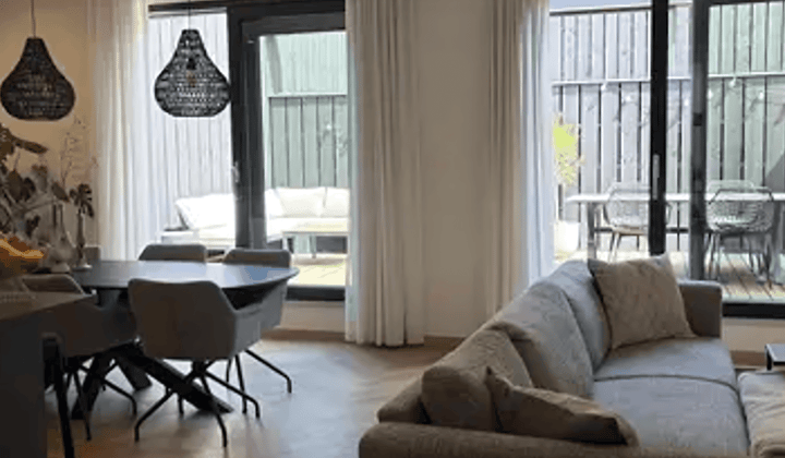Appartement · 96 m² · €1595,-