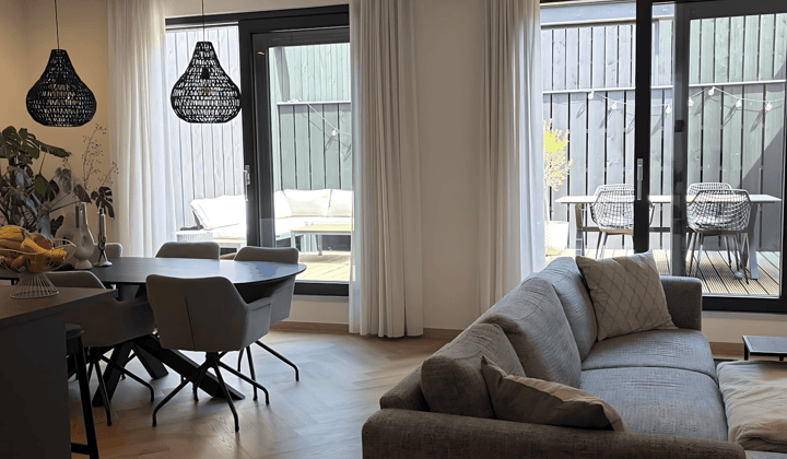 Appartement · 96 m² · €1595,-
