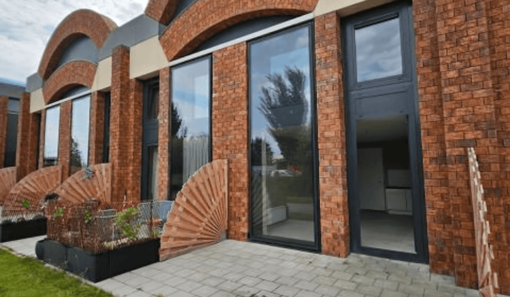 Benedenwoning met Terras en Open Keuken