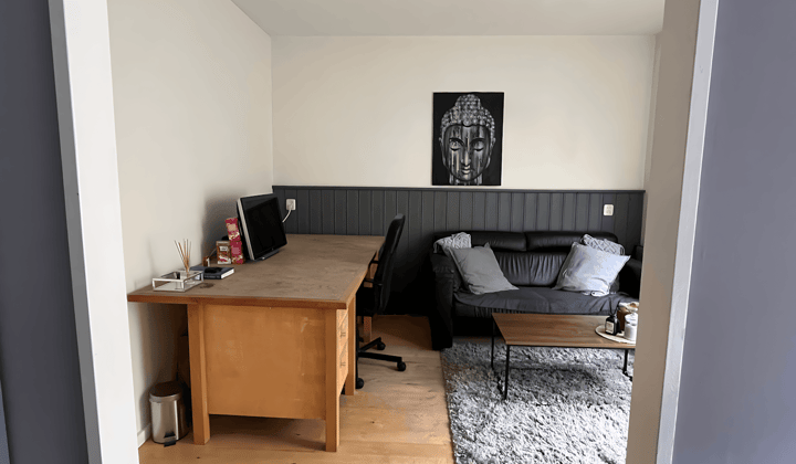 Gemeubileerde kamer met balkon en gedeelde voorzieningen