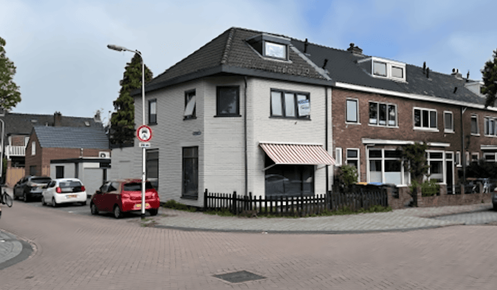 Gemeubileerde kamer met balkon en tuin