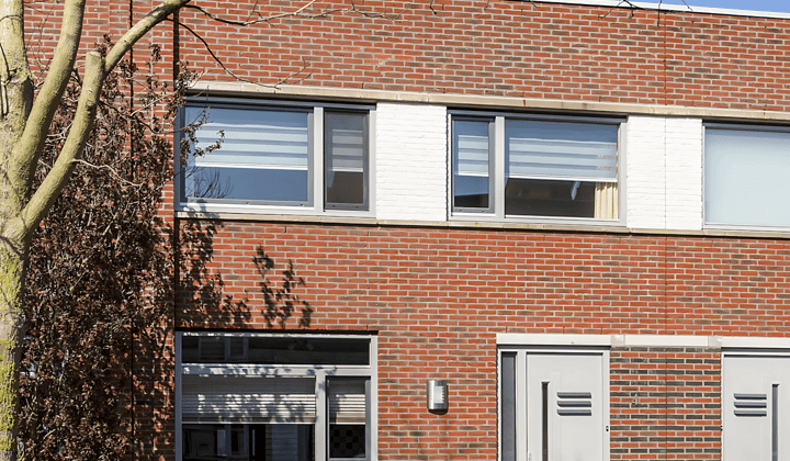 Ruime eengezinswoning met tuin en vier slaapkamers