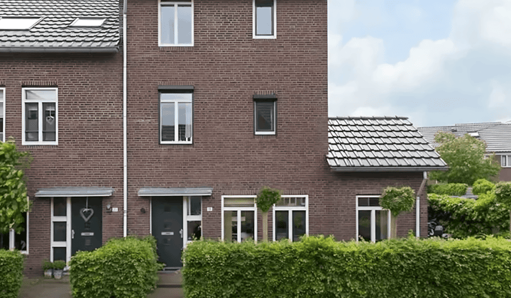 Huis · 157 m² · €2100,-