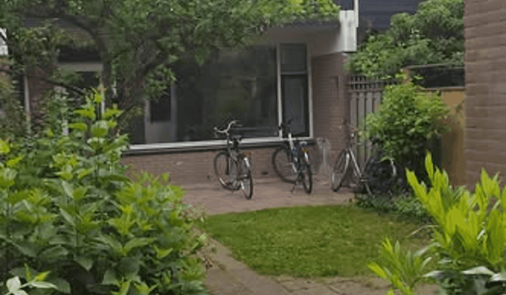 Gemeubileerde studentenkamer met tuin en inschrijving mogelijk