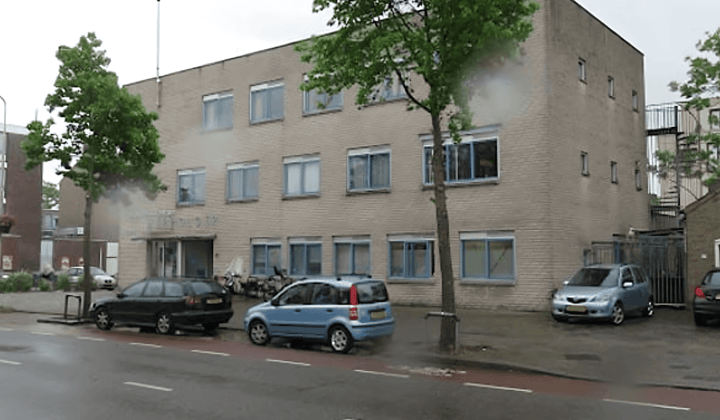 Kantoorruimte met parkeermogelijkheid en prijs exclusief btw