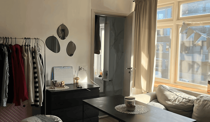 Studio · 20 m² · €680,-
