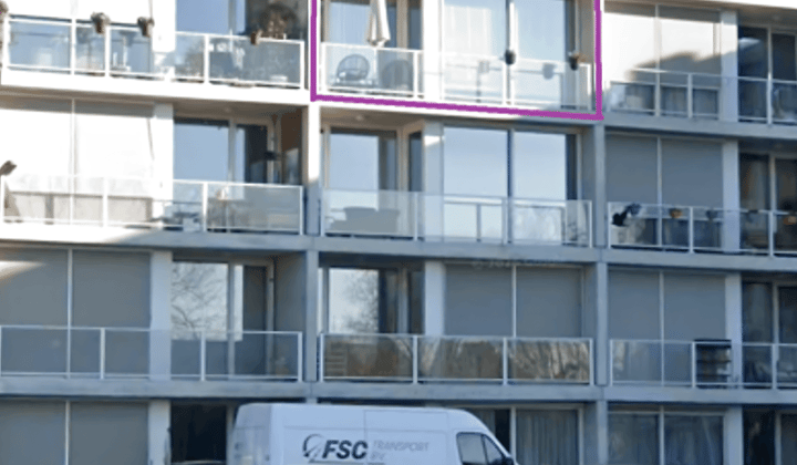 Appartement met 2 slaapkamers en balkon