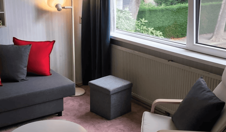 Gemeubileerde kamer met gedeelde badkamer en wifi