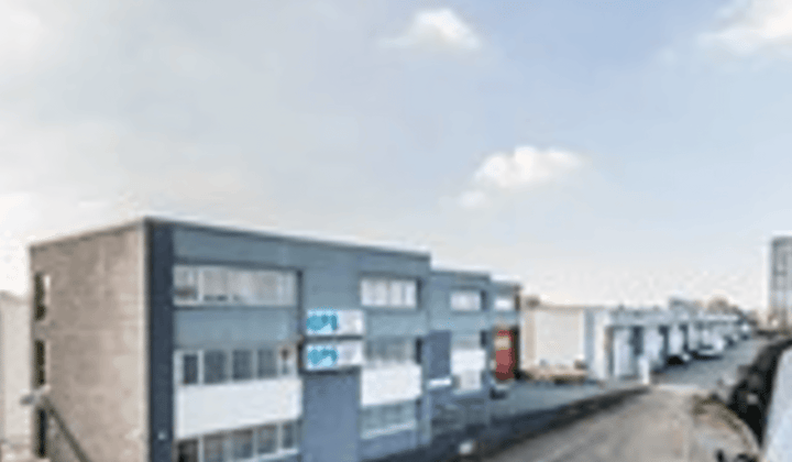 Kantoor · 389 m² · €1500,-