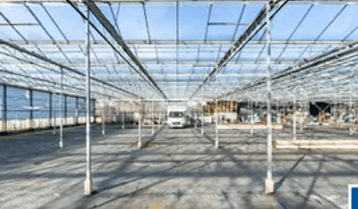 Stille opslagruimte met parkeergelegenheid