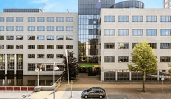 Kantoorruimte met parkeermogelijkheden