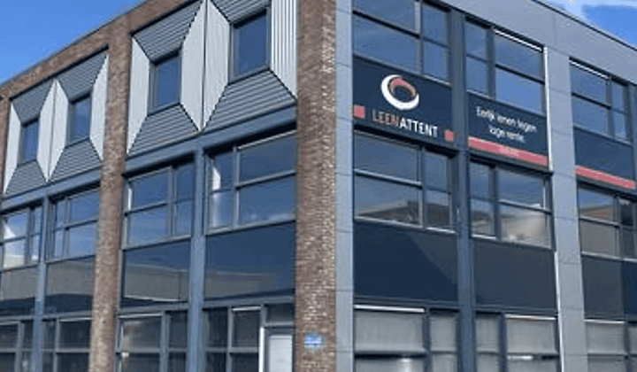 Kantoor · 392 m² · €4650,-