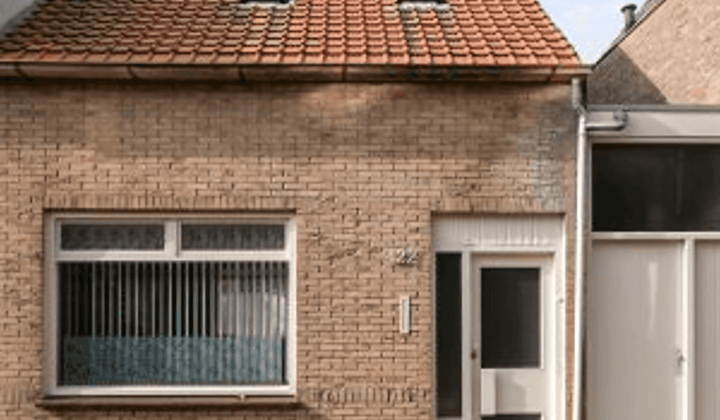 Ruime eengezinswoning met tuin en gemeubileerd