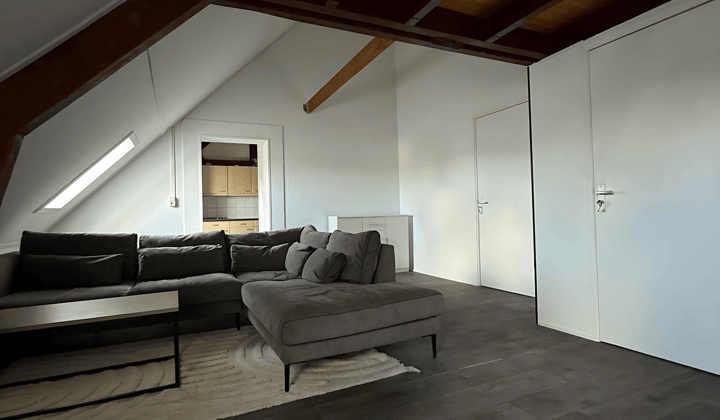 Appartement · 90 m² · €1100,-