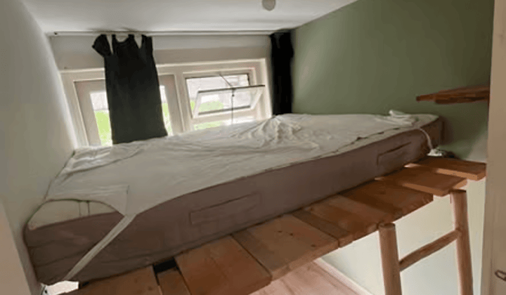 Gemeubileerde kamer in gedeeld huis met 4 slaapkamers