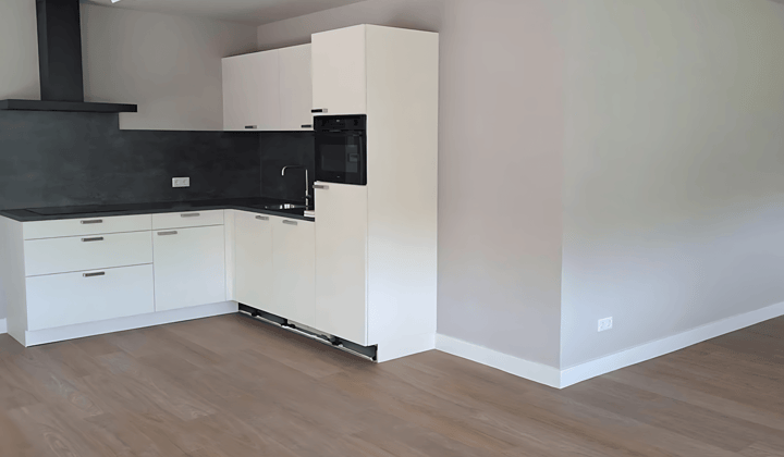 Kamer · 80 m² · €1450,-