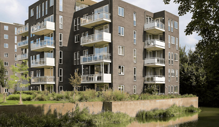 Appartement · 83 m² · €1665,-