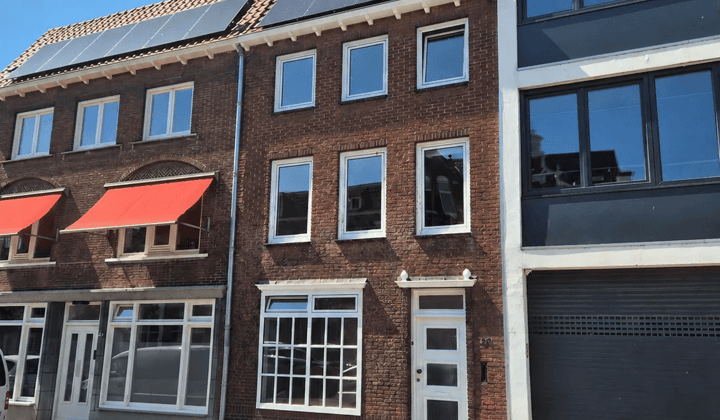 Huis · 110 m² · €1600,-