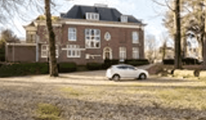 Kamer | 155m² | €2650,-