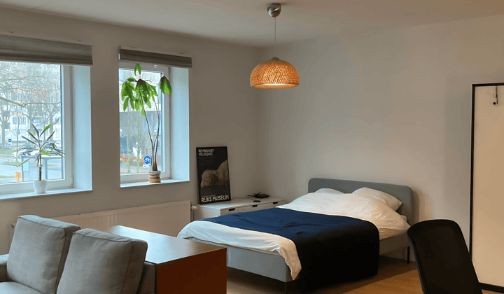 Studio · 29 m² · €1215,-