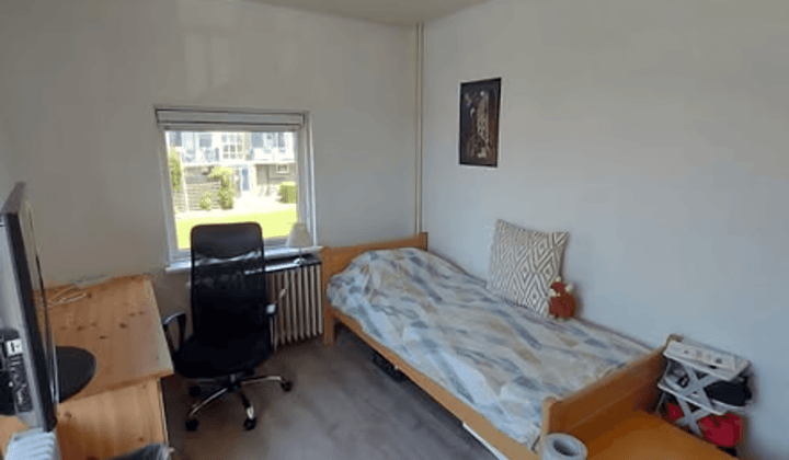 Gemeubileerde kamer met balkon inclusief wasmachine