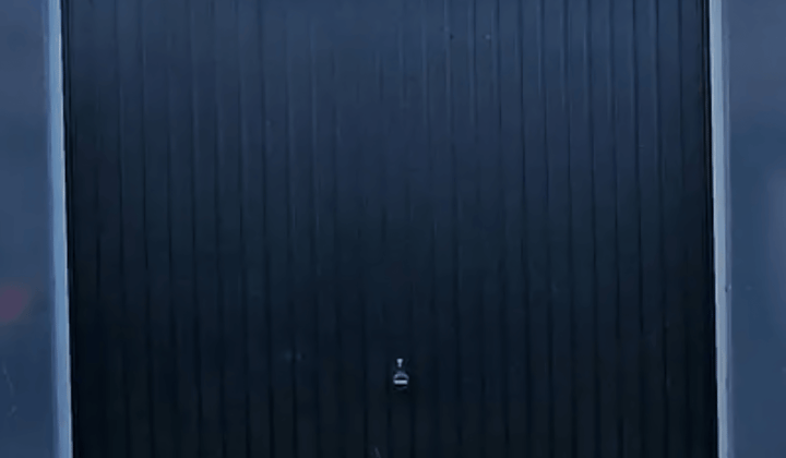 Garagebox te huur 18 m2 met nieuwe deur
