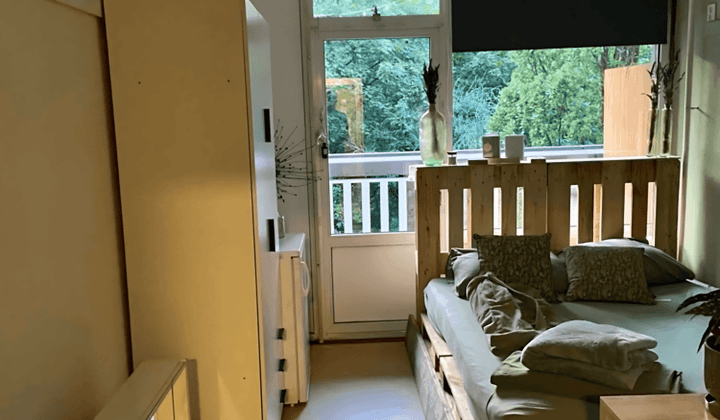 Kamer met Balkon en alleen voor vrouwen