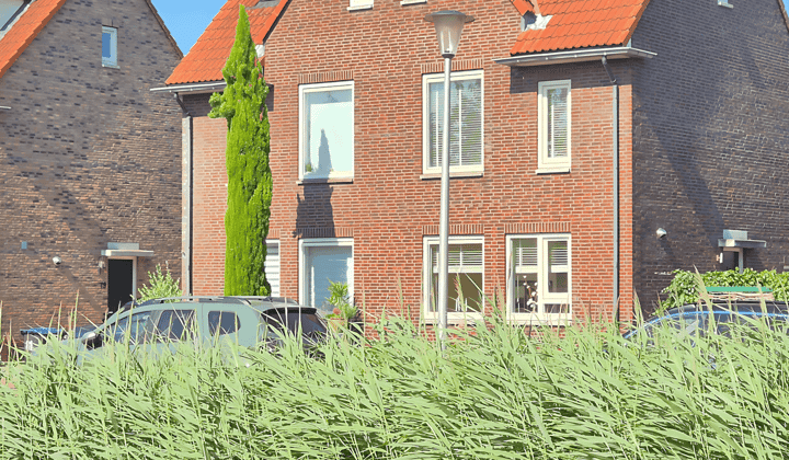 Huis · 115 m² · €2500,-
