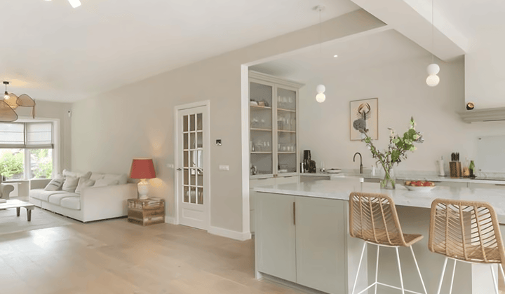 Huis · 214 m² · €5450,-