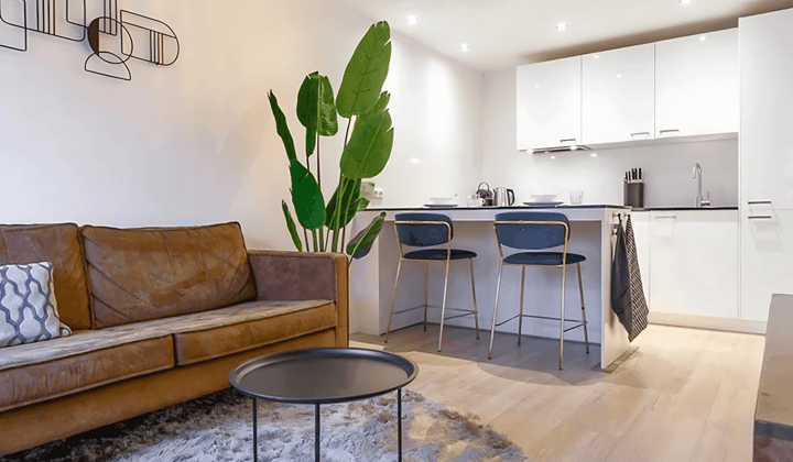 Huis · 68 m² · €1900,-