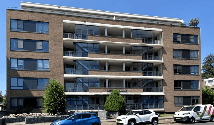 Appartement · 80 m² · €1595,-