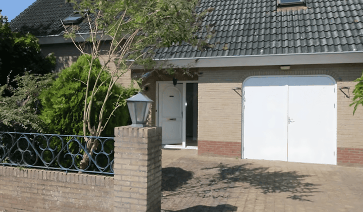 Huis · 196 m² · €2695,-